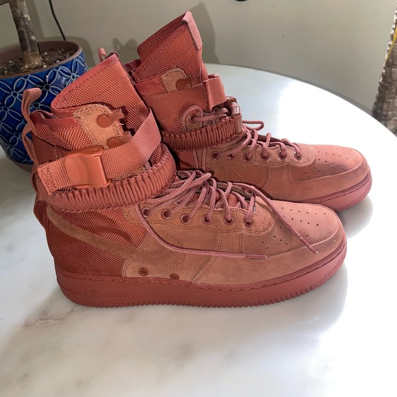 SF Air Force 1 ‘Dusty Peach’ - Picture 10 of 13